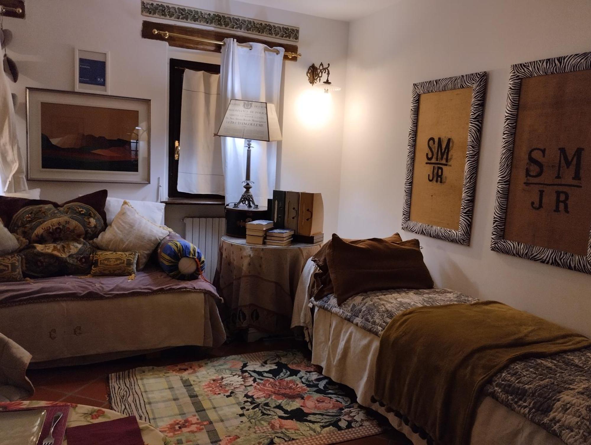לינה וארוחת בוקר Quartiano Il Cortiletto מראה חיצוני תמונה